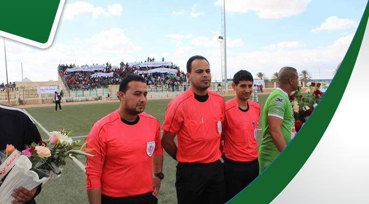 سابقة في الملاعب التونسية.. حكم يوقف مباراة بسبب أذان الظهر